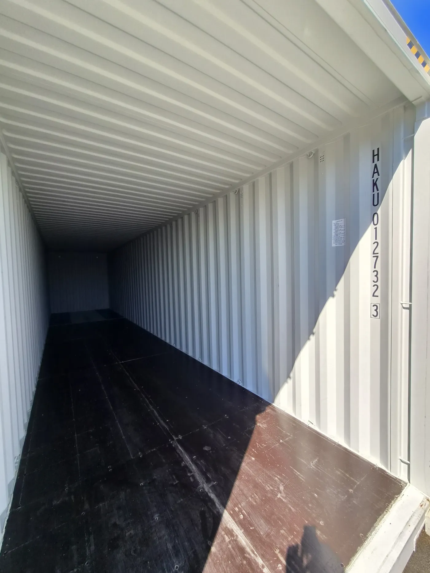 Container M